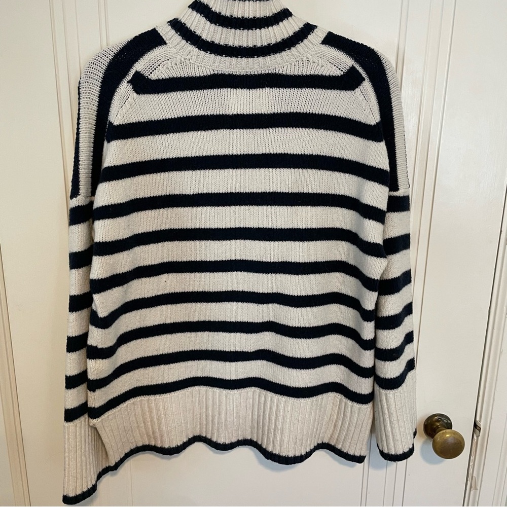 Abercrombie Navy and White Striped Turtleneck Boxy Sweater Small - Picture 4 of 4